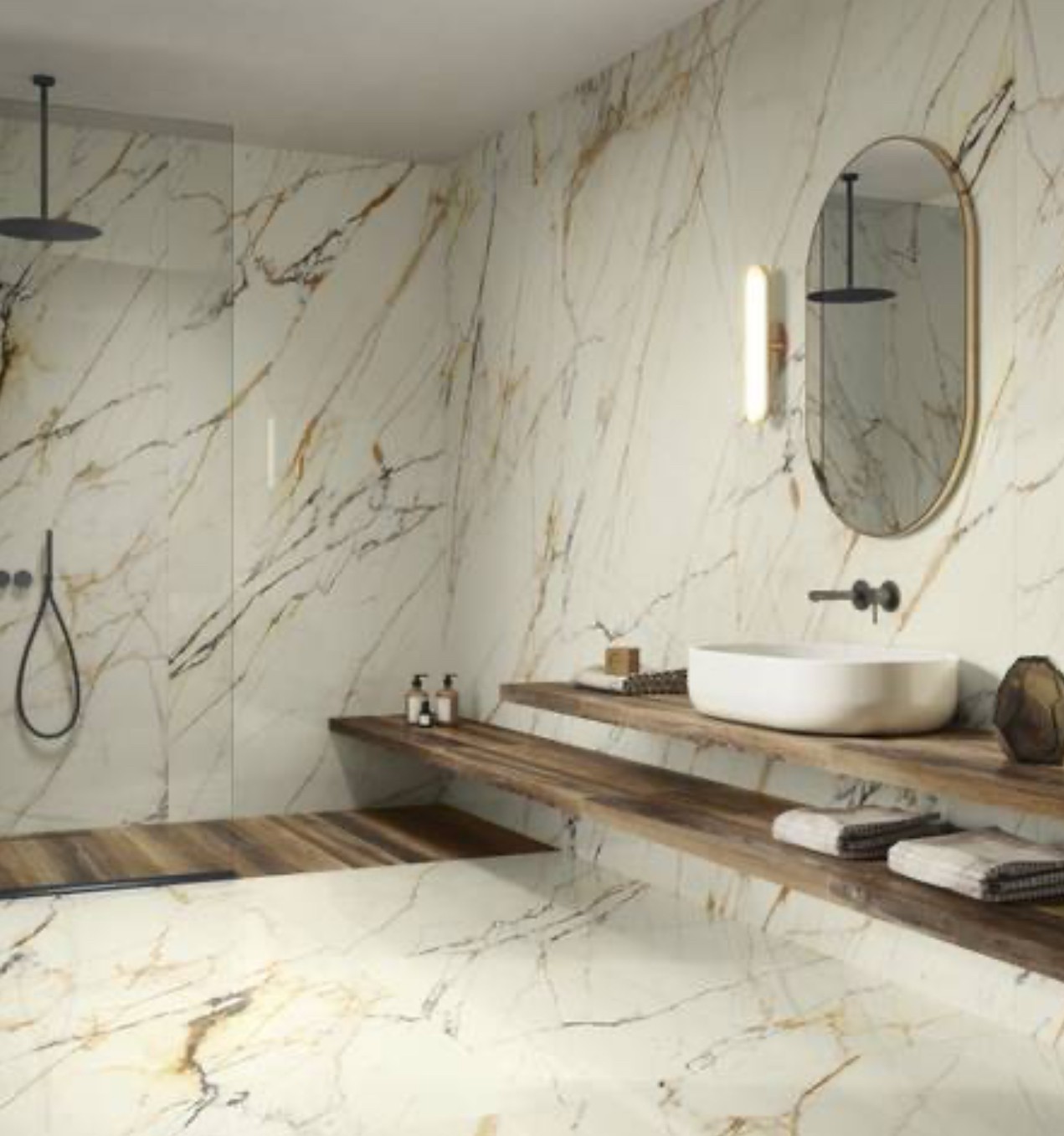 Calacatta marble large-format tile installation by Orleans Flooring Co. in an Orléans bathroom